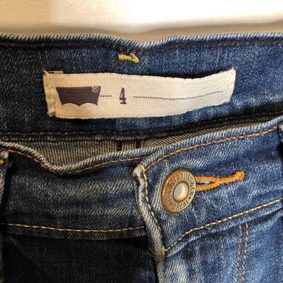 Levi’s  jean shorts with rolled hem - Picture 2 of 4